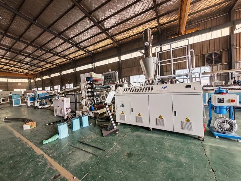 خط بثق الصفائح الرقيقة PVC 1200 مم