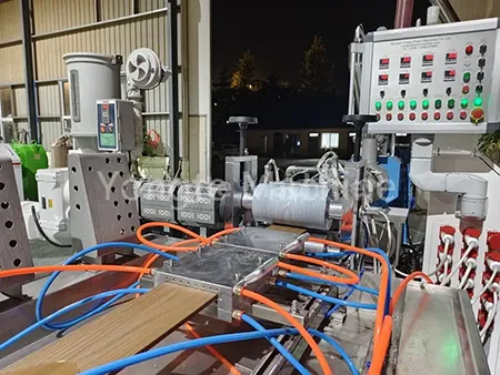 آلة صنع السياج WPC